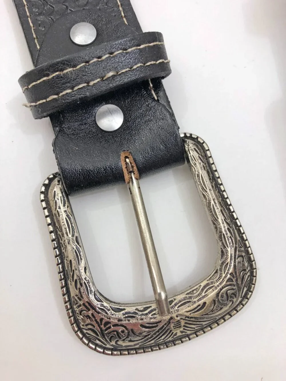 Leather Men's Women's Western Belt with Silvertone Buckle & Silvertone Accents